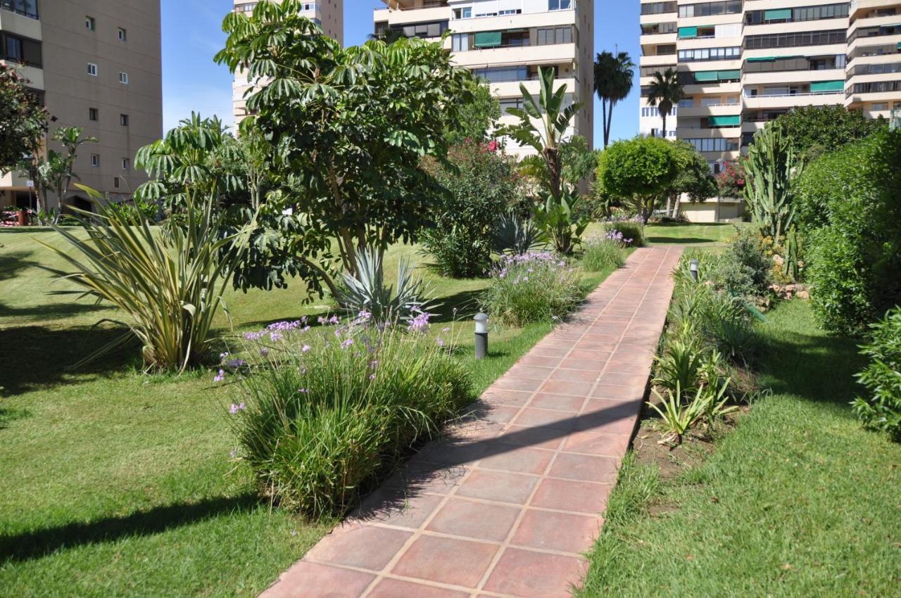 Magnifique Appartement Avec Une Incroyable Vue Sur Mer Torremolinos Esterno foto